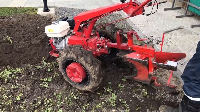 оборотный плуг в работе смотреть онлайн