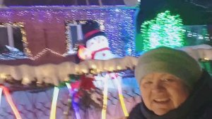 ВЕЧЕРНЯЯ ПРОГУЛКА по НОВОГОДНЕЙ КРАСОТЕ // УРАЛЬСКАЯ глубинка