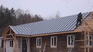 Восстанавливаем Дом у Леса. Сделали крышу. Забетонировали пол.