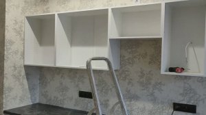 Как самому повесить верхние шкафы на кухню. Простой и быстрый метод установки кухни