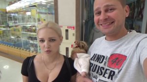 ПОДАРОЧКИ от Нины ШИ из Финляндии! Покупаем Алисе одежду для тренировок !