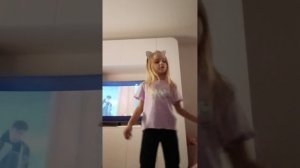 Танец под Милану Хаметову Эй Малявка