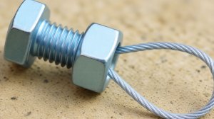 Самодельный «деревоочиститель» из шлифовального диска и болтов — чистит древесину, как профессионал!