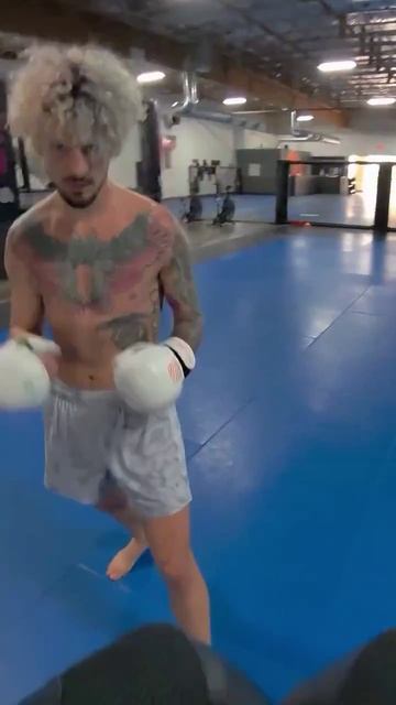 🔥Шон О’Мэлли готовится к Сонг Ядонгу на UFC 324 смотреть онлайн