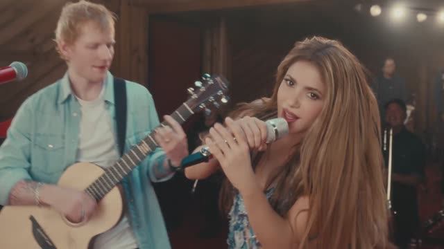 ШАКИРА ЭД ШИРАН - Hips Don't Lie смотреть онлайн