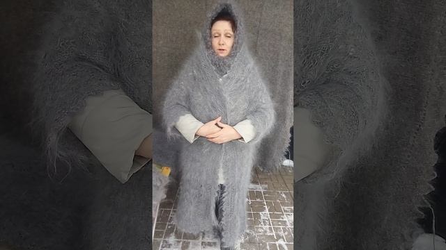 89507716355 Тёплая, ажурная красота. Щипанный, нежный пух. смотреть онлайн