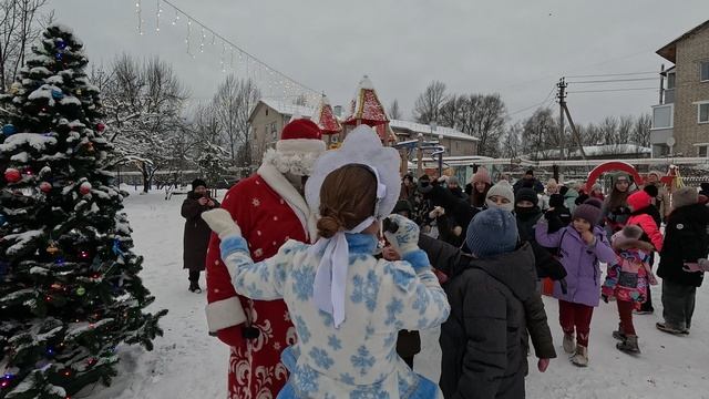 Ручеёк с Дедом морозом смотреть онлайн