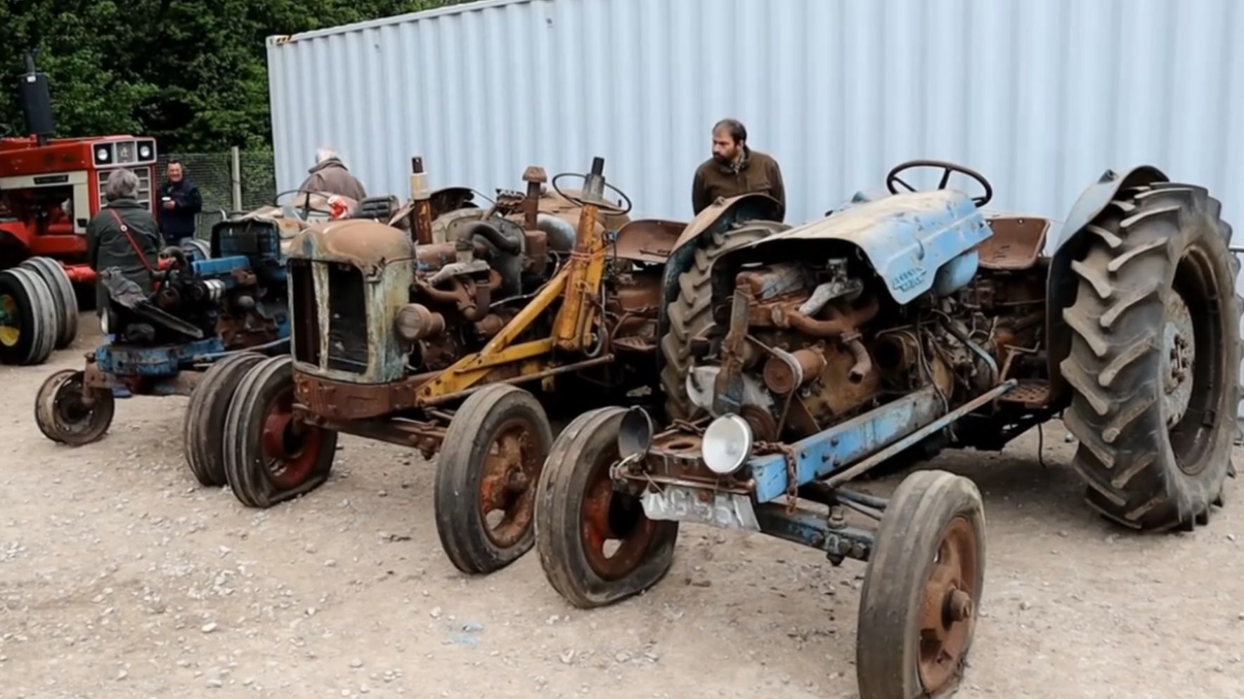 ЭТО ВИДЕО НАБРАЛО 1 МЛН ПРОСМОТРОВ! Трактора 1950-ых! Как новые! #294 смотреть онлайн