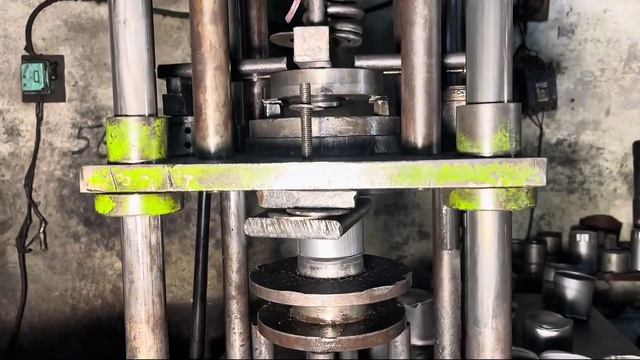 Масляные фильтры. Изготовление. Пакистан. смотреть онлайн