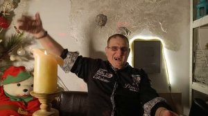 ИЗ КОЛЛЕКТОРА ГДЕ БОМЖИ В ДУРКУ ГОРОДА ШУЯ