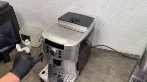 КАК ОЧИСТИТЬ КОФЕМАШИНУ ОТ МАСЕЛ: DeLonghi, Philips, рожковые ?