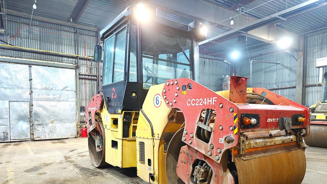 Дорожный каток Dynapac CC424HF  Продажа 2012