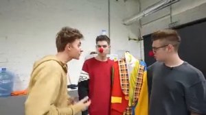 а4 поменялся телами с клоуном