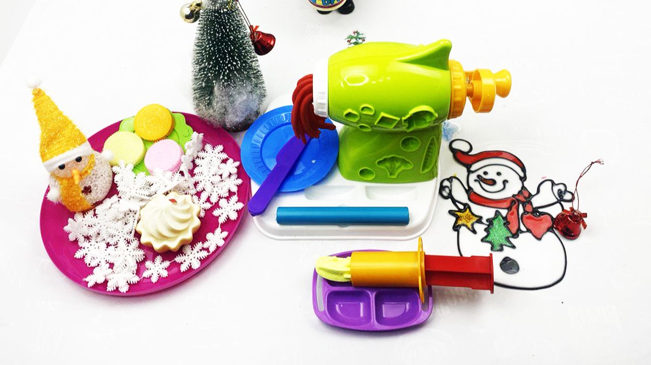 Мультики для детей и малышей про игрушечную зеленую мясорубку с снеговиками. Мультики для малышей смотреть онлайн