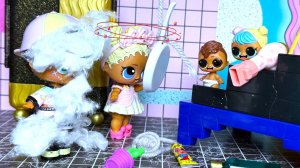 ОДНИ ДОМА 2😲😱😜 КАК ДЕТИ ДОМ СПАСАЛИ🤣 Куклы мультики ЛОЛ сюрприз ДАРИНЕЛКА