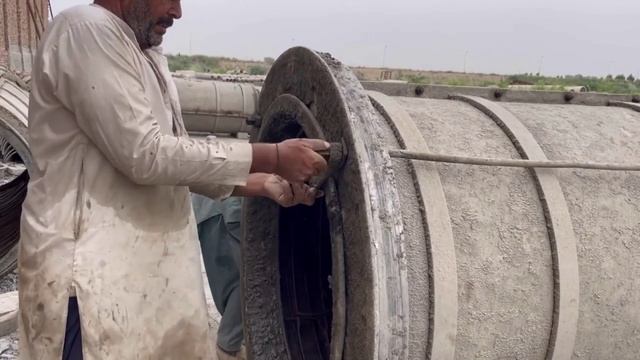 Процесс производства бетонных канализационных труб. Пакистан смотреть онлайн