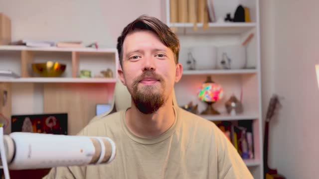 Счастье - это смелость быть собой.