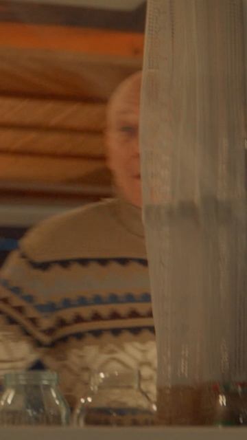 Каждый год зарекаешься больше не покупать петарды, также ты каждый год🤩 смотреть онлайн