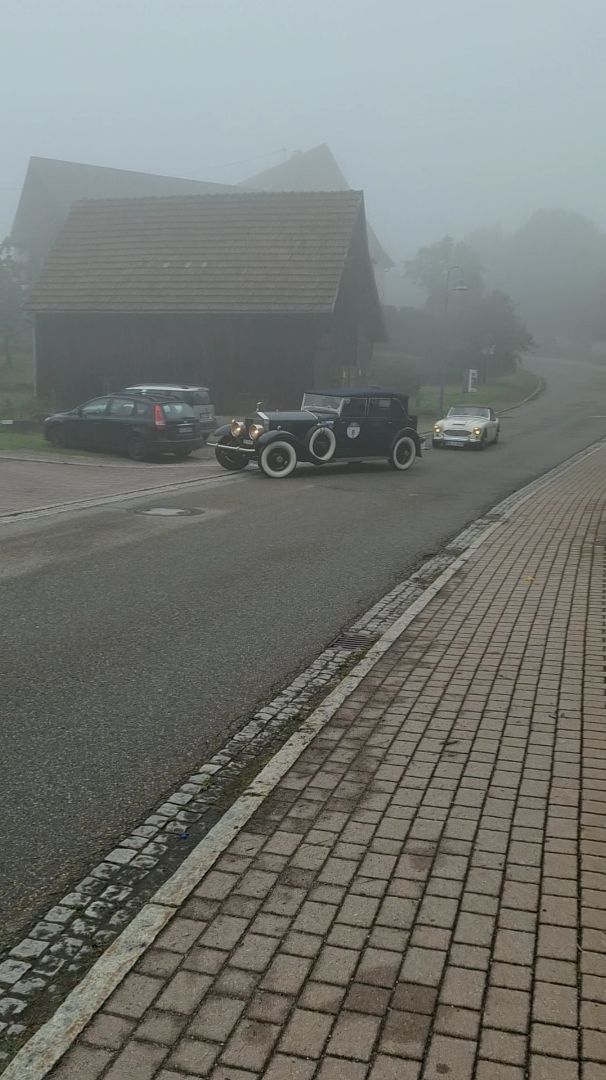 роллс ройс - улица - туман смотреть онлайн