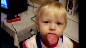 В гостях, эпизод с колбасой (18.12.1994)