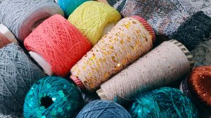 ВО ВСЁМ ВИНОВАТА ЁЛОЧКА!? 😂🧶