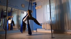 Воздушная акробатика в Измайлово (Первомайская). Полотно. Анастасия.