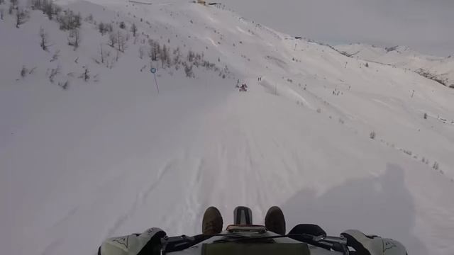 На трех колесах по ГОРНОМУ склону. смотреть онлайн