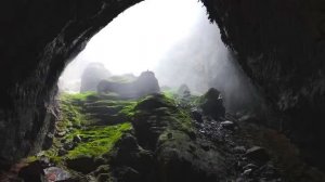 Самая большая пещера в мире. Внутри есть лес, река и облака