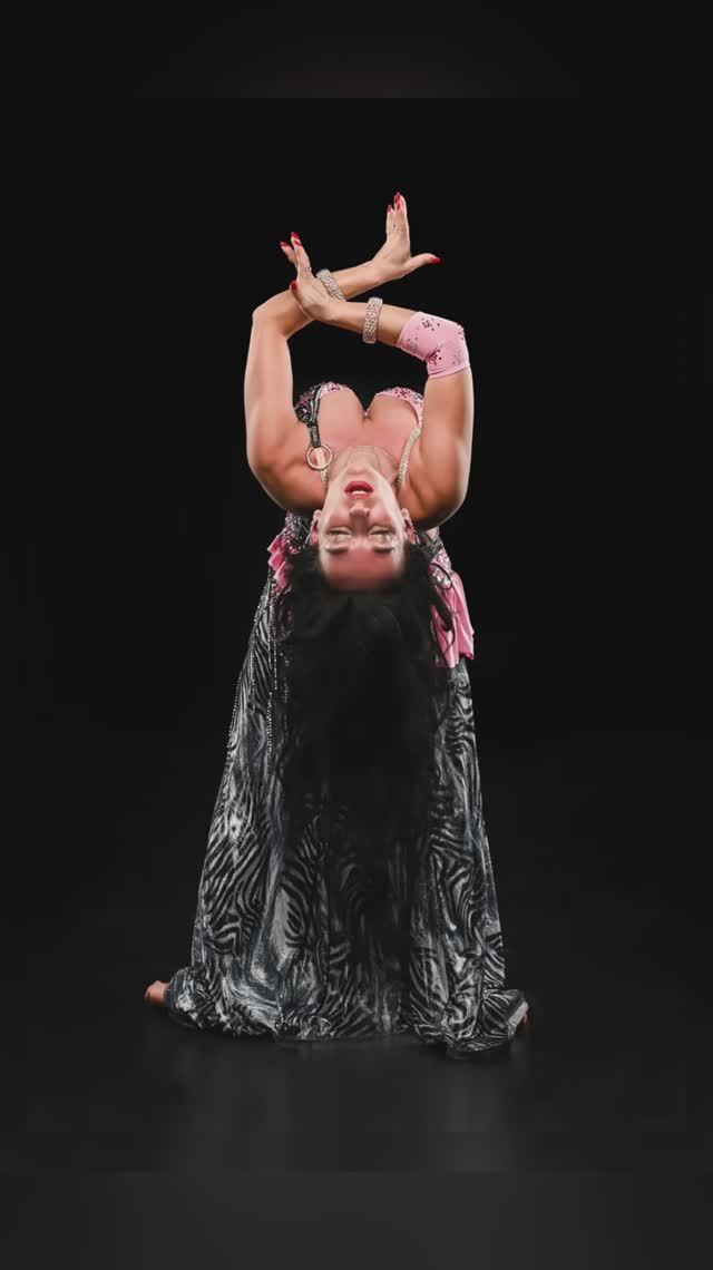Каждый кадр — как удар сердца. Танец в фотографиях. #восточныетанцы #bellydance #танецживота смотреть онлайн
