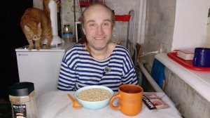 завтрак с Рыжулей. кашка. с Рождеством Христовым. мукбанг. обжор. еда на камеру. диета. шизофрения.