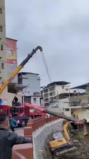 Подъемный кран сломался!