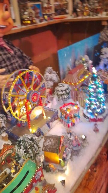 Продавец Новогодних украшений смотреть онлайн