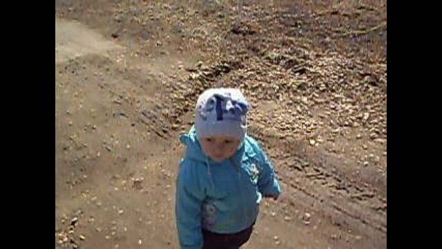 Памятное видео. Дима на прогулке. Пруд на улице Нагорная Никологоры 2009 год.