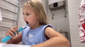 ВЛОГ ПОМОГИТЕ выбрать НАПОЛНИТЕЛЬ для кошачьего туалета ! Уборка в квартире ! Утро Алисы Мими Лисса!