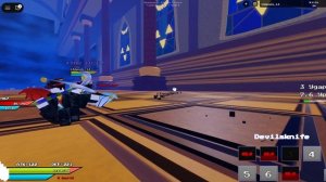 учусь драться в роблоксе