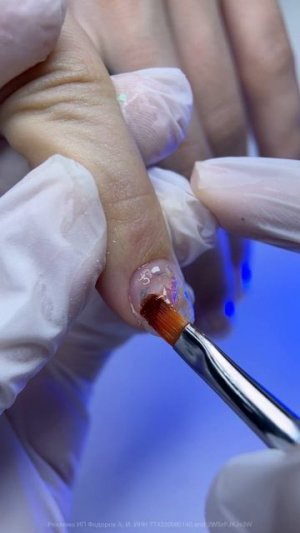 Прозрачные ногти с блестками😍
#наращиваниеногтей #градиент #нюдовыйманикюр
 #маникюр #ногти