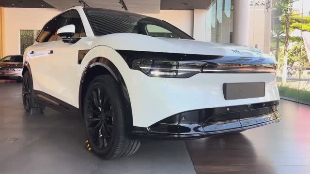 Zeekr 7X 2025 года смотреть онлайн