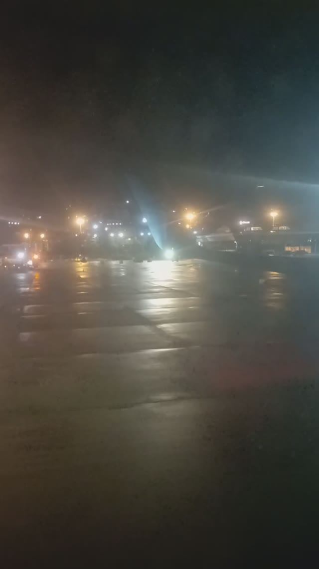 Боинг 737-800 рулежка перед взлетом, часть Il смотреть онлайн