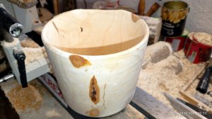 большая баклаха для кактуса из свежей сырой комель берёзы точу на токарном станке обучаюсь