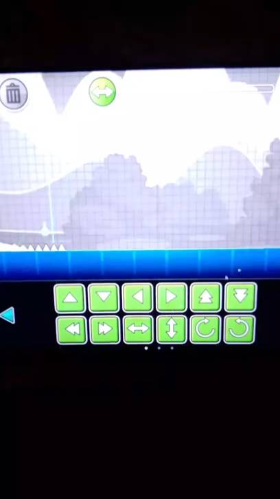 играю в новогодние левела в гд