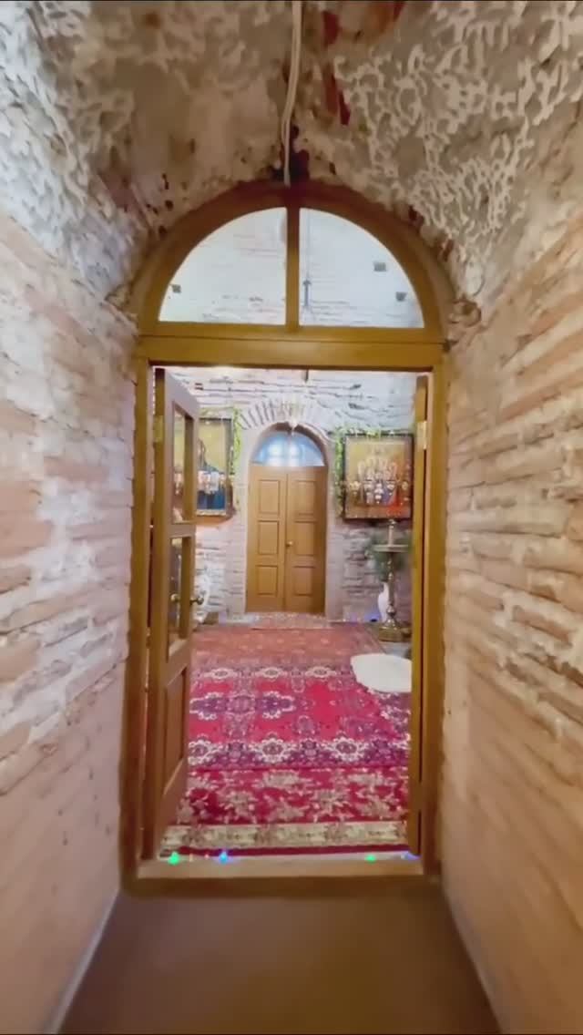 Рождественская атмосфера в Успенском соборе в селе Дранда, Абхазия (7 января, ЗИМА-2026) смотреть онлайн