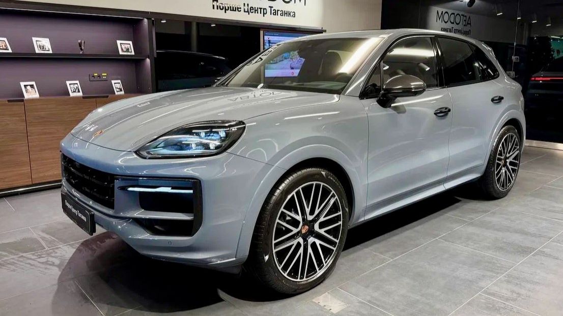 Porsche Cayenne 2025 Arctic Grey/Bramble смотреть онлайн