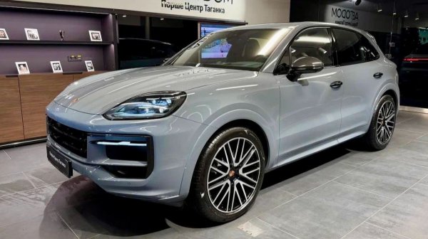 Porsche Cayenne 2025 Arctic Grey/Bramble