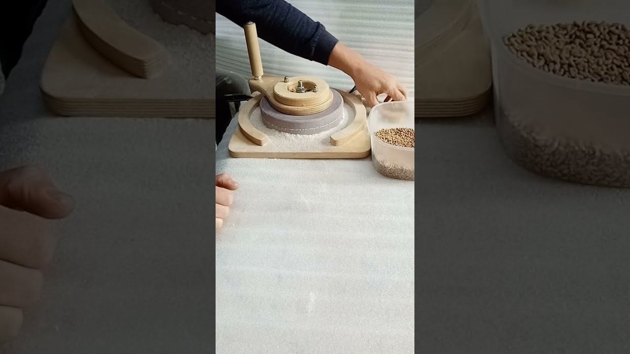 Жерновая ручная мельница из натурального камня для качественной цельнозерновой муки для дома смотреть онлайн
