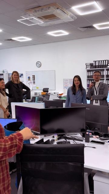 Но ничего, праздники еще будут🤭 #юмор #тренды #смешно #прикол #смех #мем #работа #коллектив #ремонт смотреть онлайн