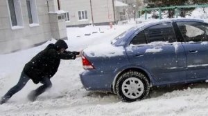 Как выбраться если застряли на авто на ровном месте из за наледи!