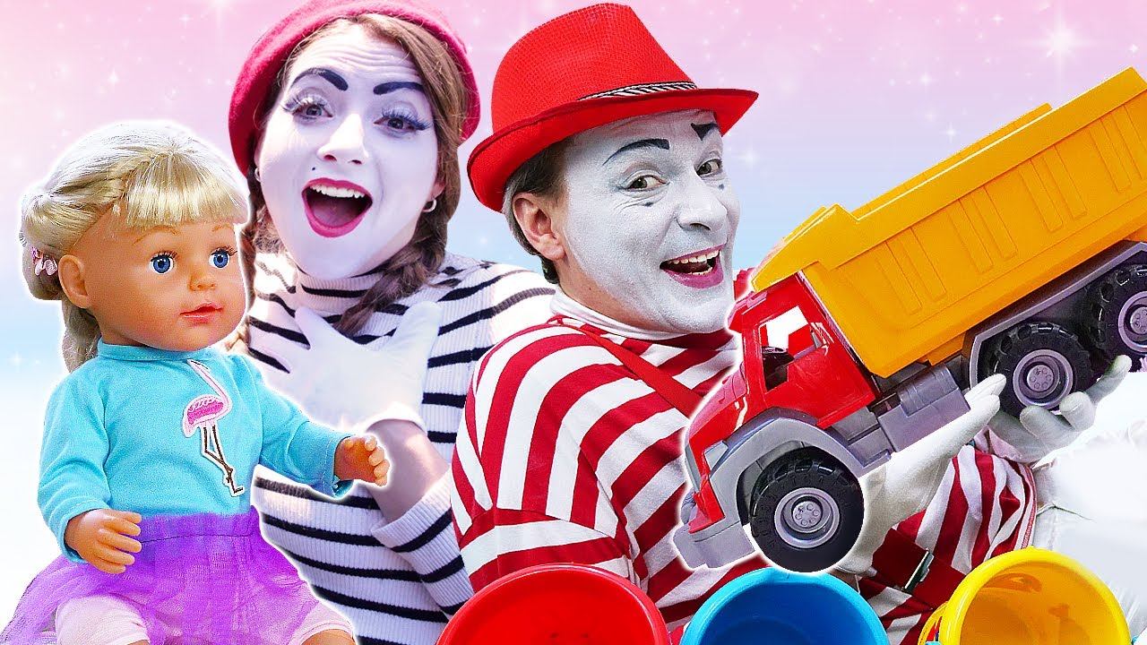 Что выберет пупс Беби Бон: игру в салон красоты или гонки на машинке?