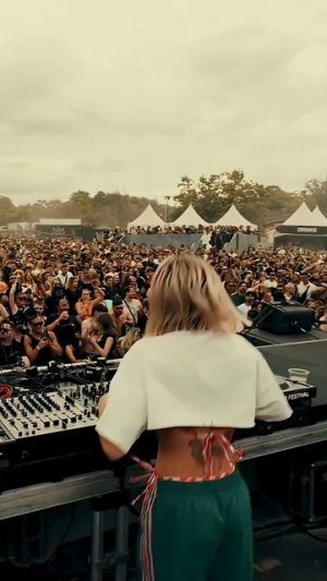 PLAY THAT ACID TRACK ⚡️