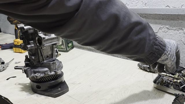 Паджеро 3 4м41 долгий запуск двигателя и сизый дым. Дефектовка ТНВД из города Талдыкорган.