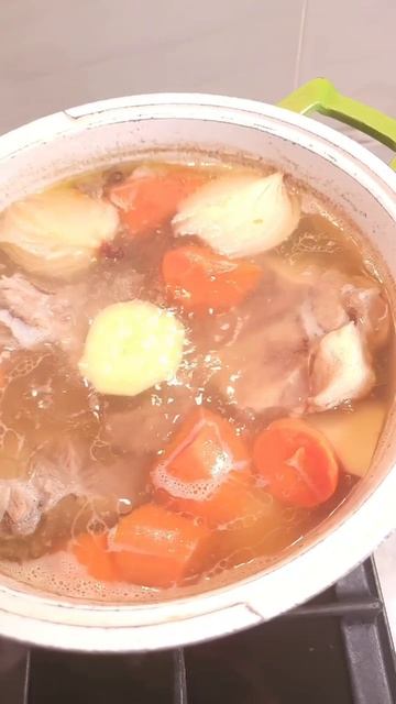 приготовил СУП лапшу!!!